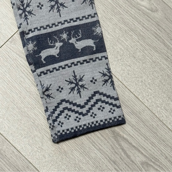 Chocolate Holiday Leggings with Snowflake Pattern - Picture 4 of 9